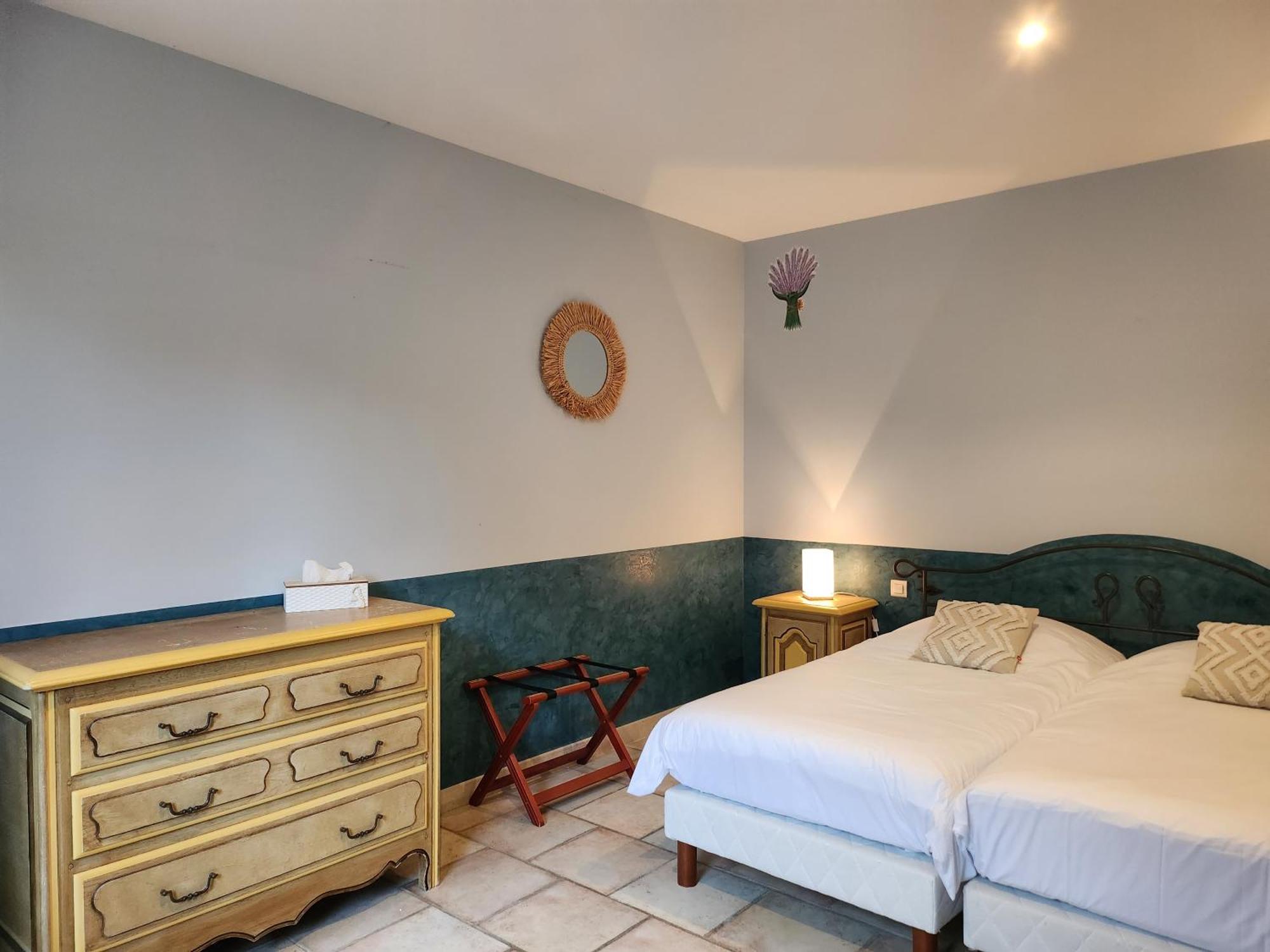 Domaine Les Gendalis Bed & Breakfast Saint-Saturnin-lès-Avignon Exterior photo