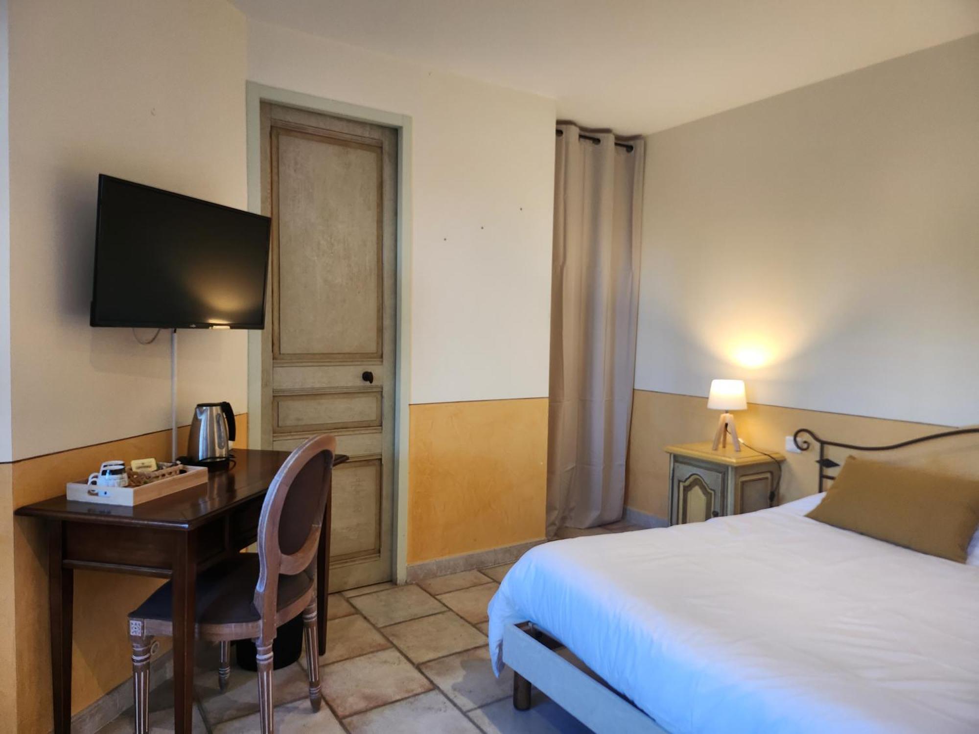 Domaine Les Gendalis Bed & Breakfast Saint-Saturnin-lès-Avignon Exterior photo