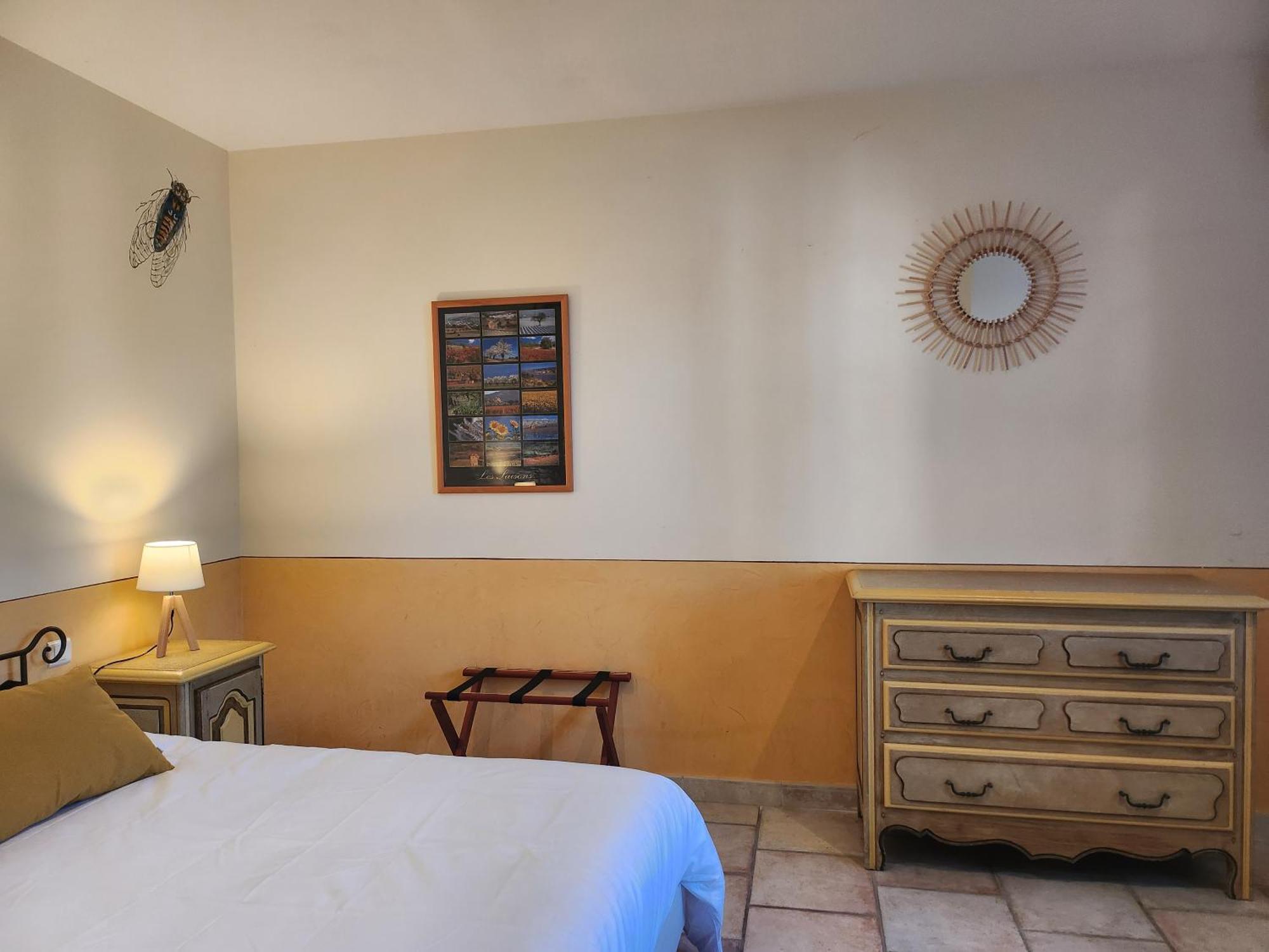 Domaine Les Gendalis Bed & Breakfast Saint-Saturnin-lès-Avignon Exterior photo
