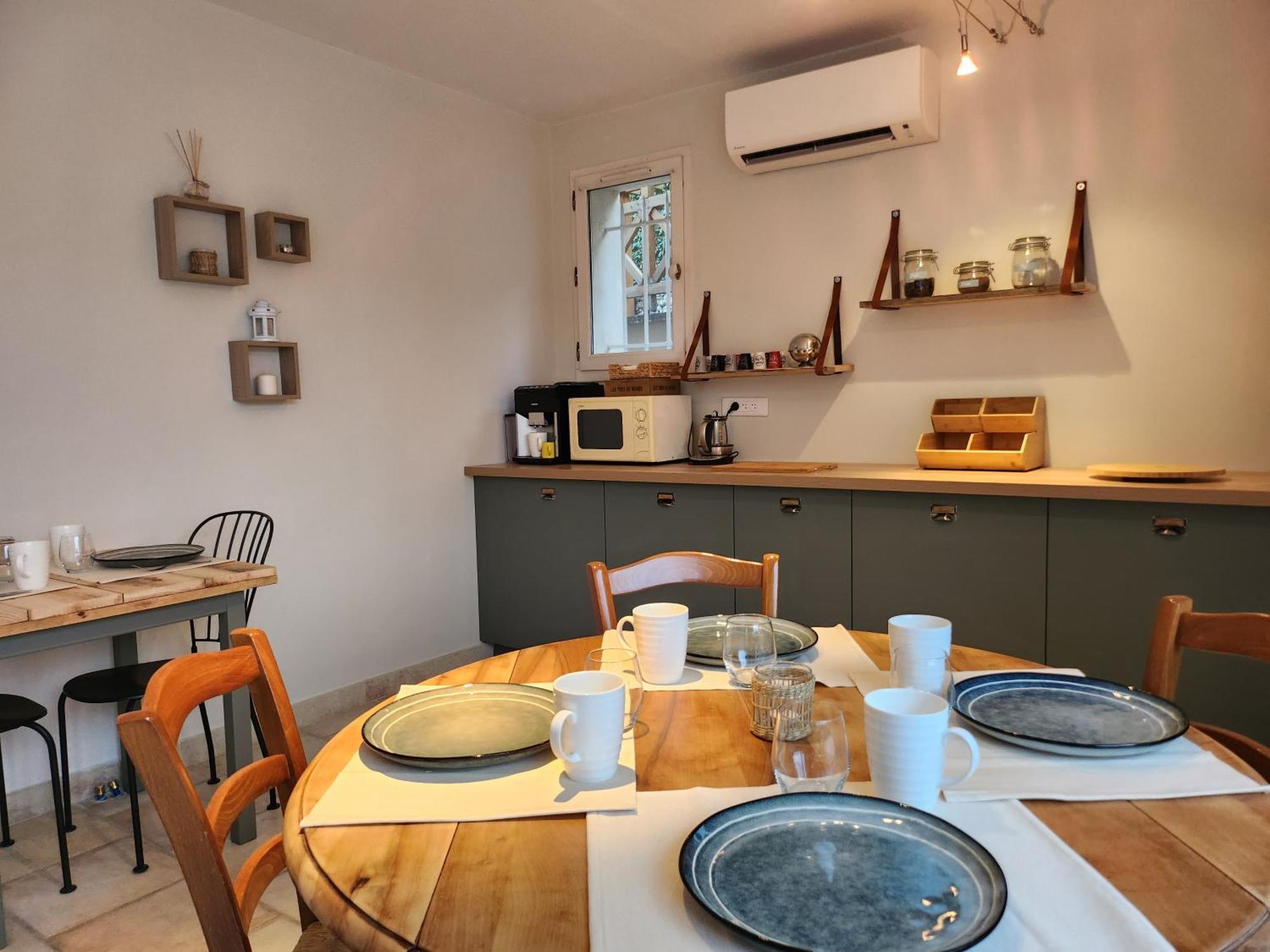 Domaine Les Gendalis Bed & Breakfast Saint-Saturnin-lès-Avignon Exterior photo
