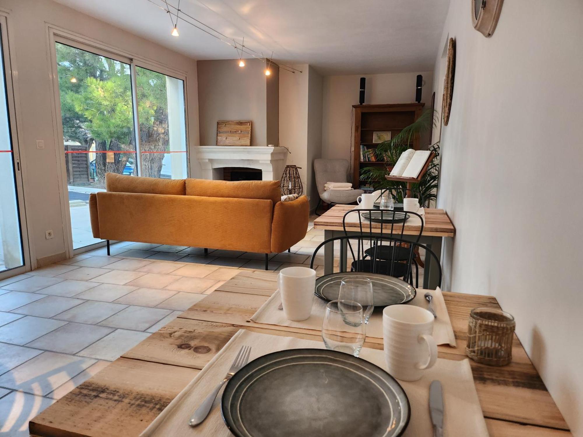 Domaine Les Gendalis Bed & Breakfast Saint-Saturnin-lès-Avignon Exterior photo