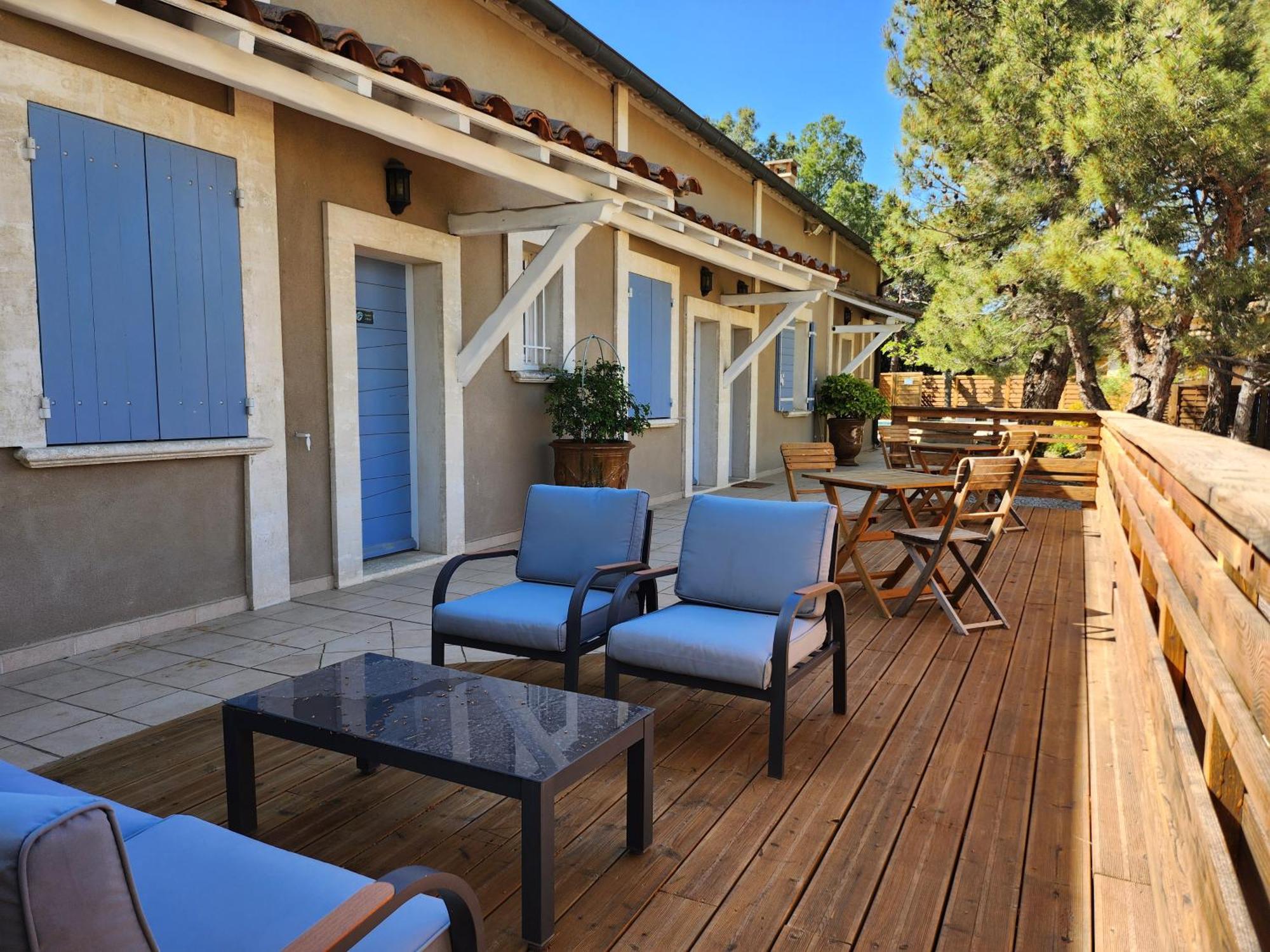 Domaine Les Gendalis Bed & Breakfast Saint-Saturnin-lès-Avignon Exterior photo